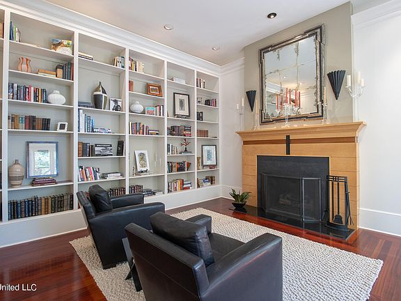 5th image of 4 Cedarwood Ln