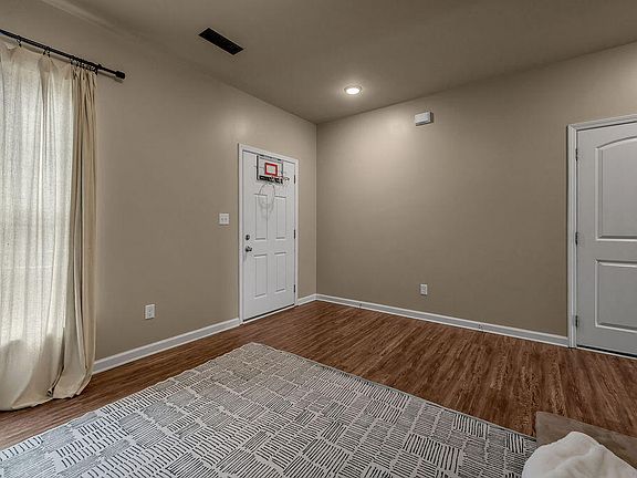 2nd image of 219 Sinclair Ct
