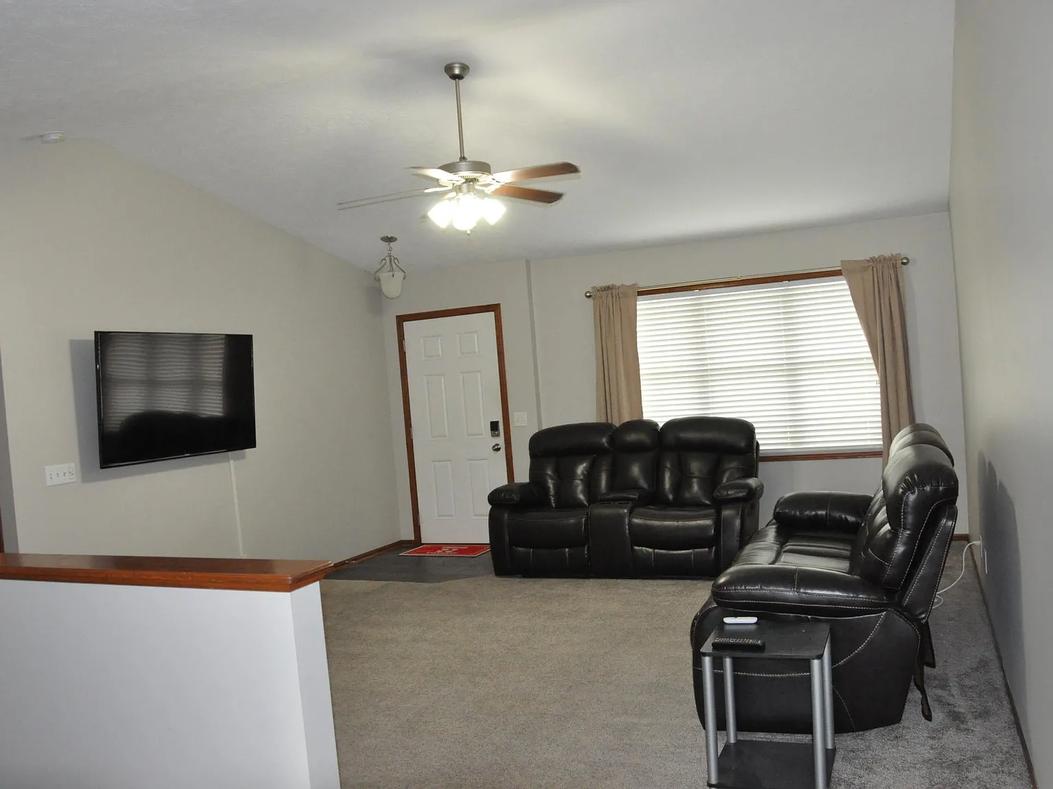 3 bed, 1974 sqft, $2,000 — Photo 4
