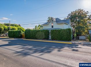 817 N Main St, Brownsville, OR 97327