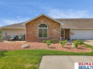 16117 Clay Ct, Bennington, NE 68007