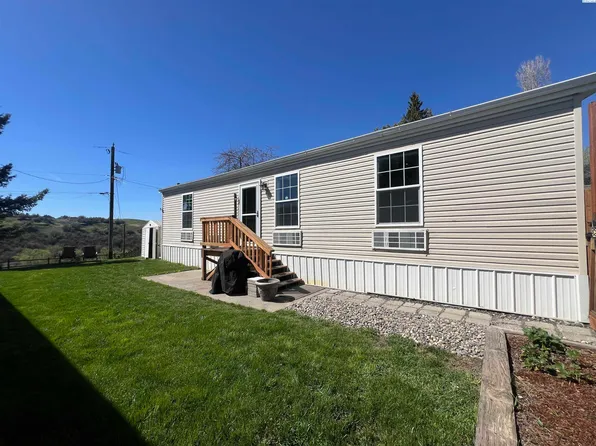 605 NW Fisk St Trailer 17, Pullman, WA 99163