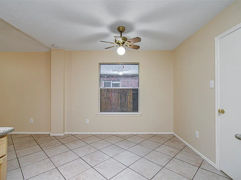 16835 Carbridge Dr — Photo 18