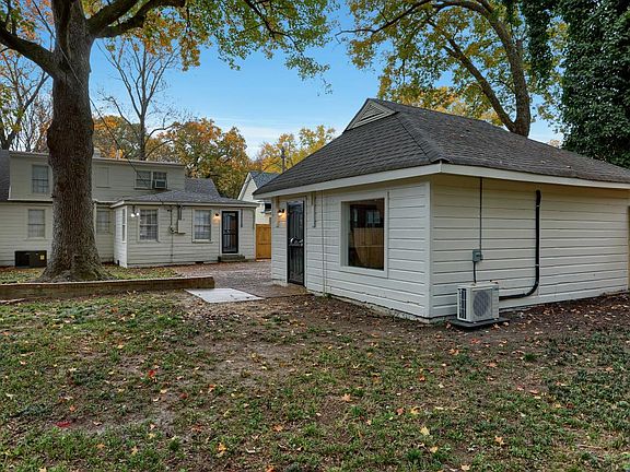 5th image of 3352 Douglass Ave #3354