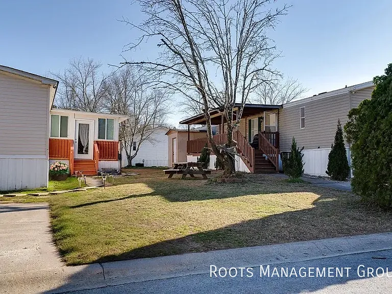 42 Daniel Dr #42 — Photo 5