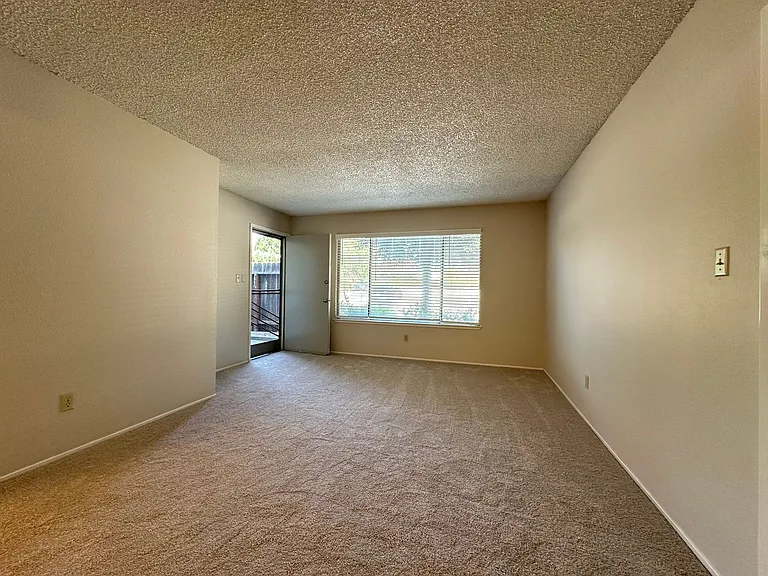 Northridge Terrace Apartments at 4900-4948 Stamas Lane, Fair Oaks California — Photo 56