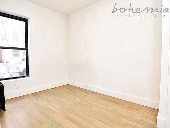 4th image of 516 W 159th St #22