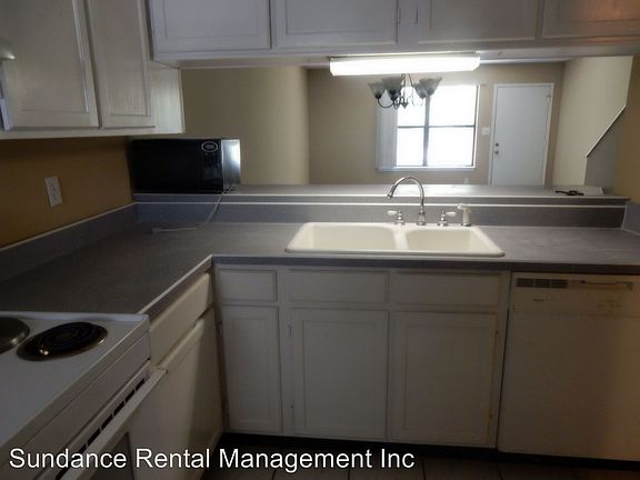 4th image of 91 Norwood Dr Unit 13