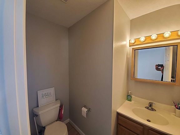 1/2 Bath Main Floor