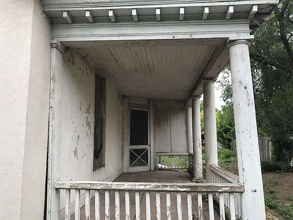4th image of 620 Washington St