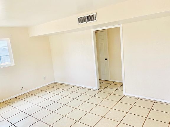 2nd image of 1129 Hawaii St