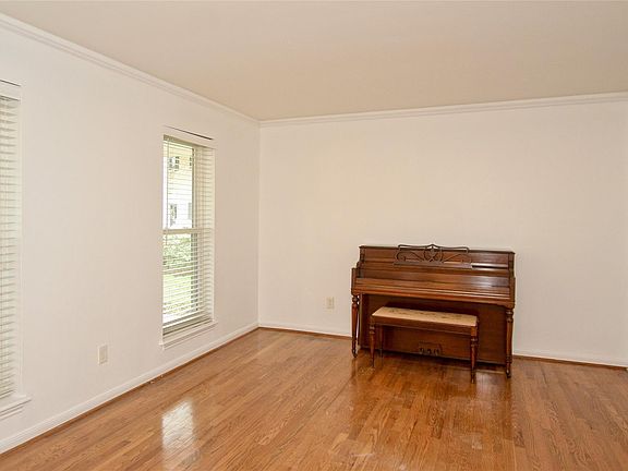 5th image of 3110 Chippendale Ct