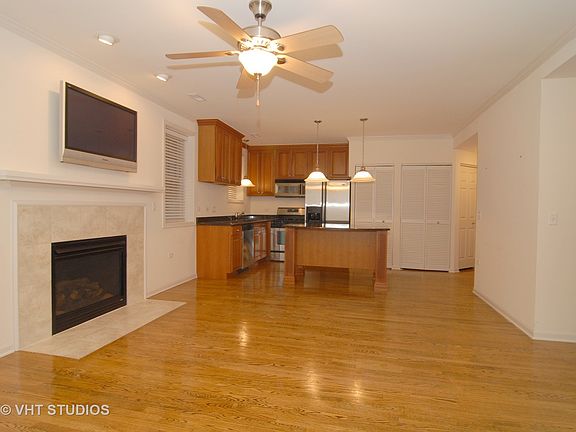 3rd image of 1446 N North Park Ave APT 2F