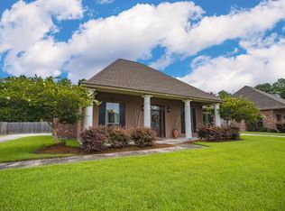 10729 Creek Haven Ln, Denham Springs, LA 70726