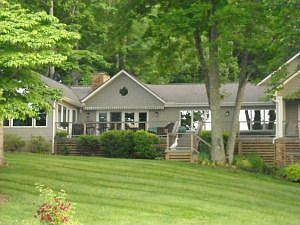 2nd image of 385 Mariners Cove Dr