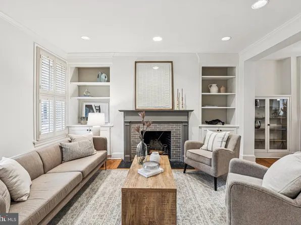 2133 Cypress St, Philadelphia, PA 19103