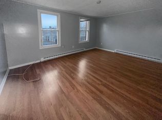 97 Woodside Knolls Dr, Middletown, NY 10940