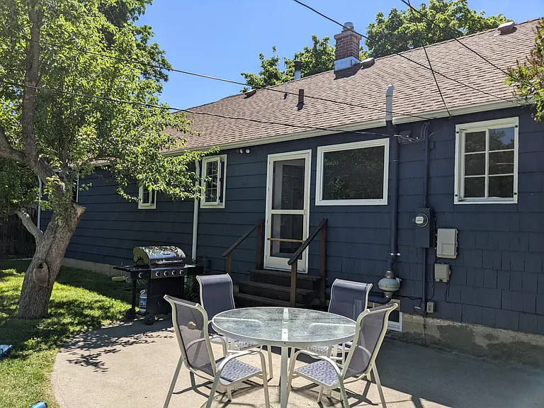318 S 9th Ave — Photo 3