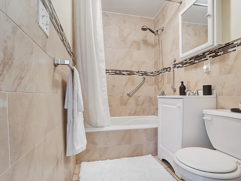 1570 Prospect Pl #3 — Photo 8