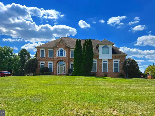 11018 Shalom Ln, Hagerstown, MD 21742