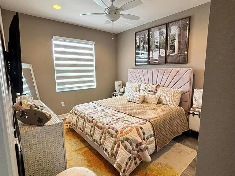 8219 Calabria Lakes Dr — Photo 50