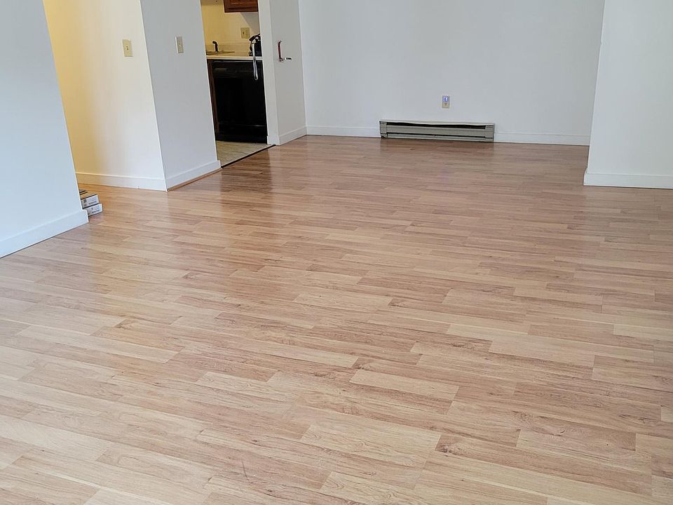 HUGE Living /dining