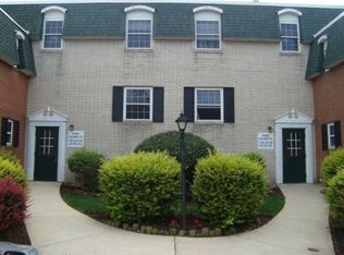 4785 Columbia Rd UNIT 101, North Olmsted, OH 44070