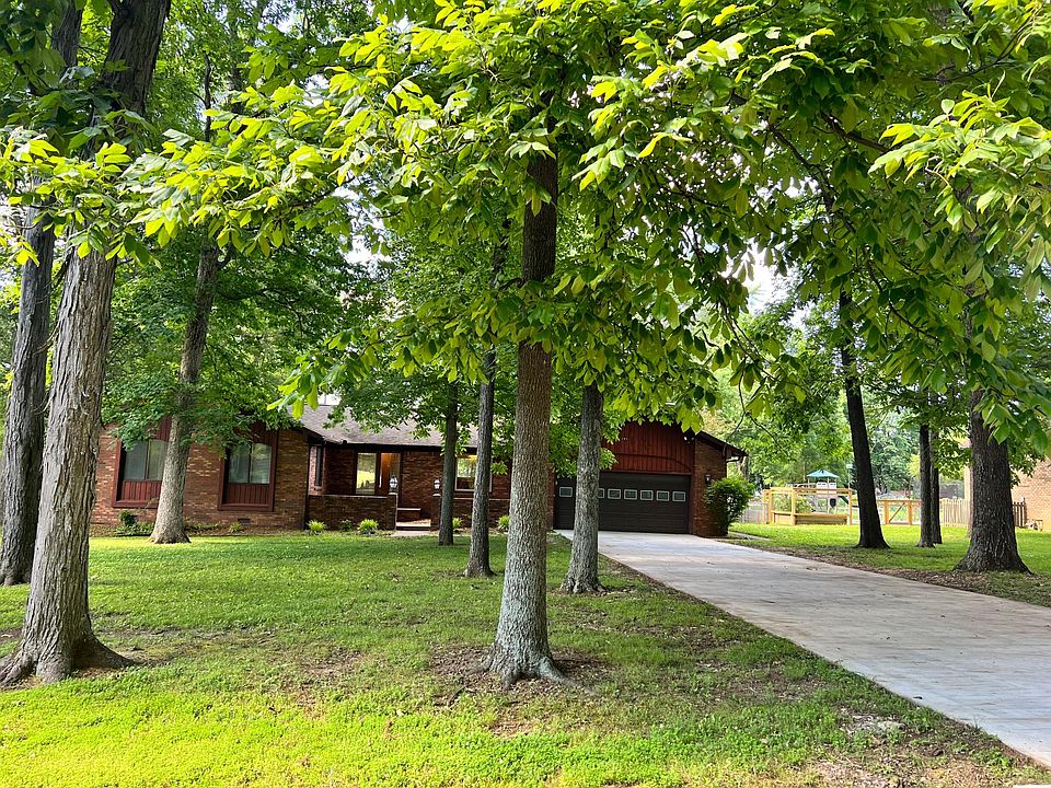 1st image of 108 Wildwood Dr
