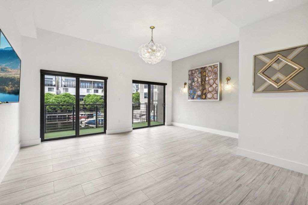 161 SE 1ST Circle #161, photo 6