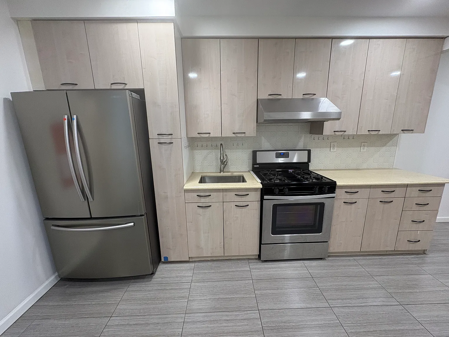 2 bed, $2,350 — Photo 2