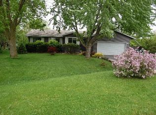 1956 Polly Ct, Sandwich, IL 60548