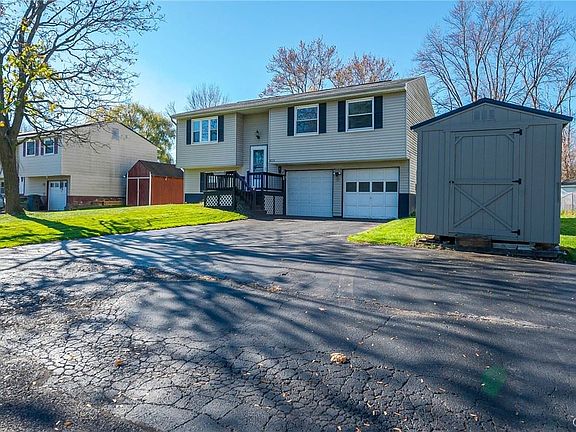 3rd image of 8115 Thurston Dr