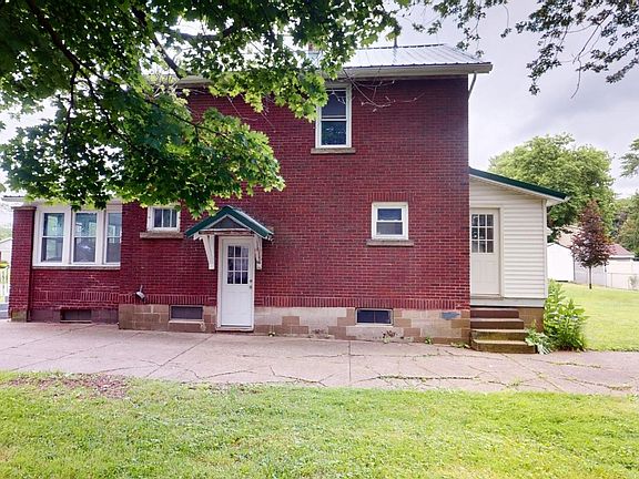 5th image of 2714 Pittsburgh Ave