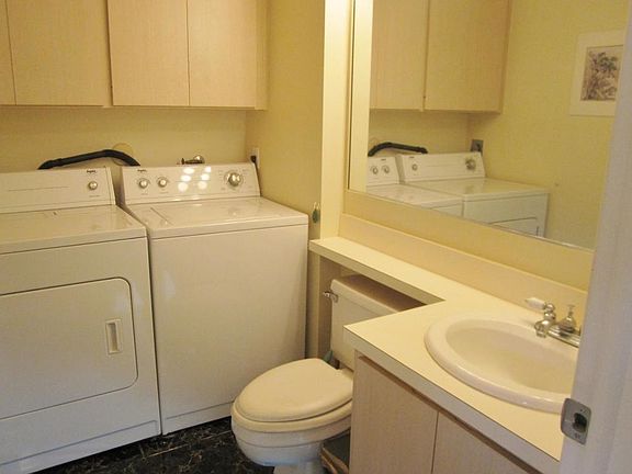 5th image of 8140 Bridgewater Ct #40A