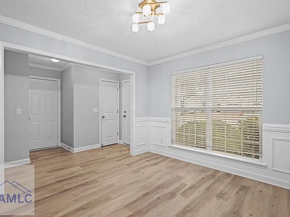 5th image of 218 Guyett Ave
