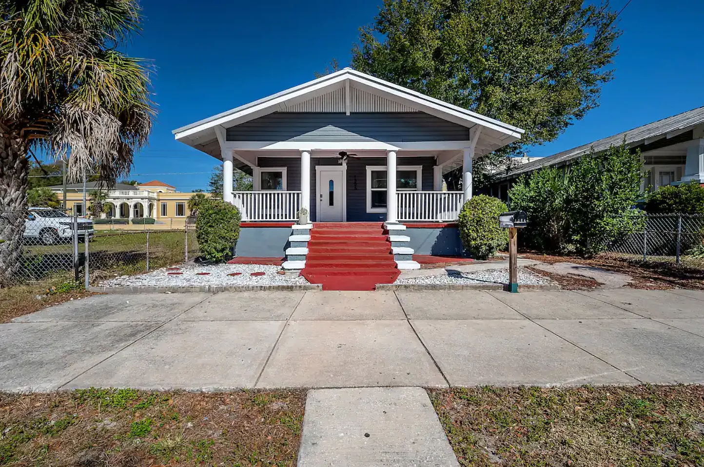 2 bed, 1200 sqft, $1,900 — Photo 1
