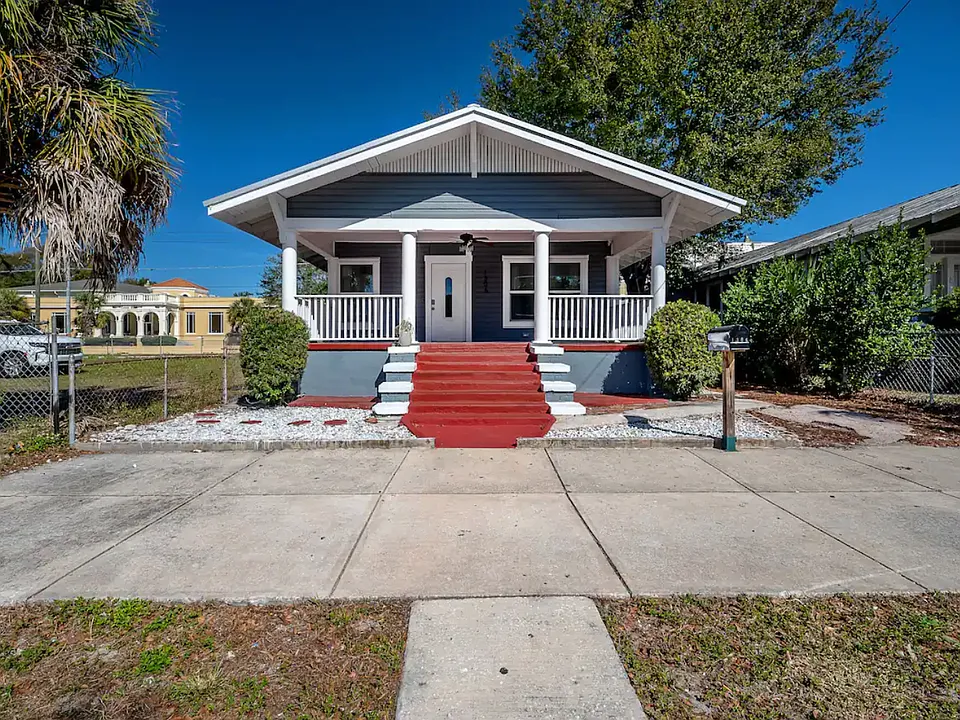 1306 Holmes Ave