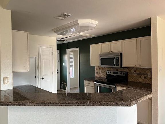 4th image of 704 1st Ave