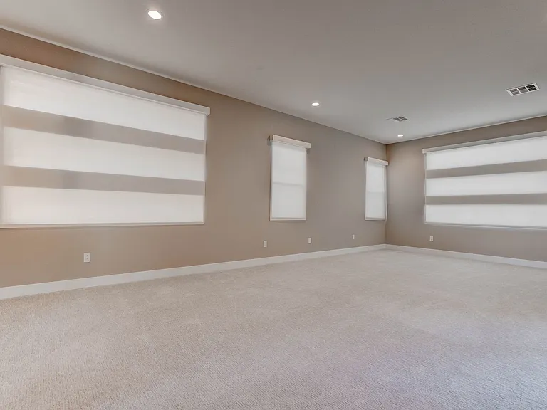 86 Pristine Glen St — Photo 43