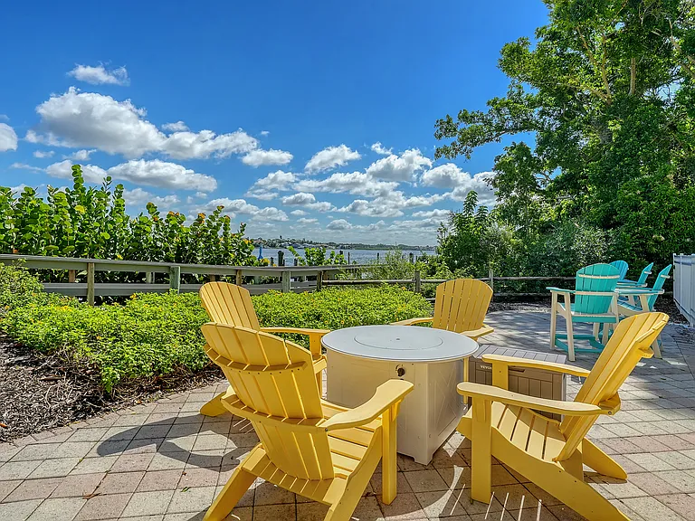 1308 Old Stickney Point Rd #W32 — Photo 72