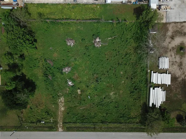 17306 South Dr, Cypress, TX 77433