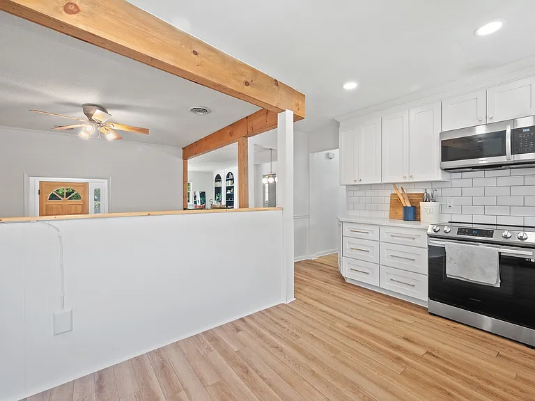 504 Kirkwood Ln — Photo 22