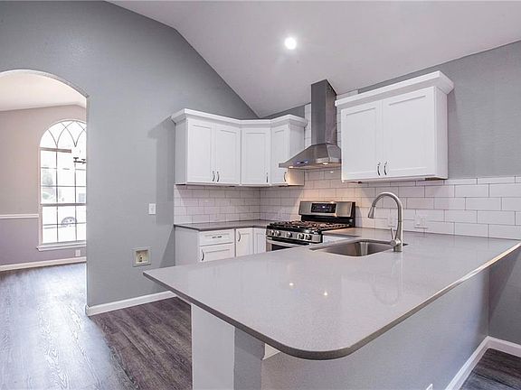 3rd image of 1610 Shady Creek Trl