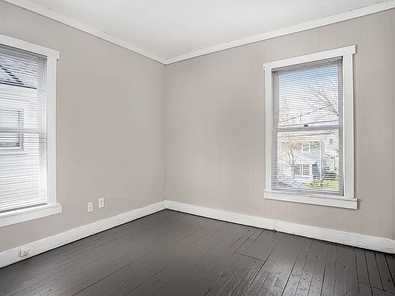 719 W Cedar St — Photo 11