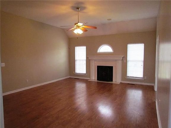 2nd image of 319 Kirtley Ct