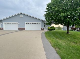 414 4th Ave SE, Lonsdale, MN 55046