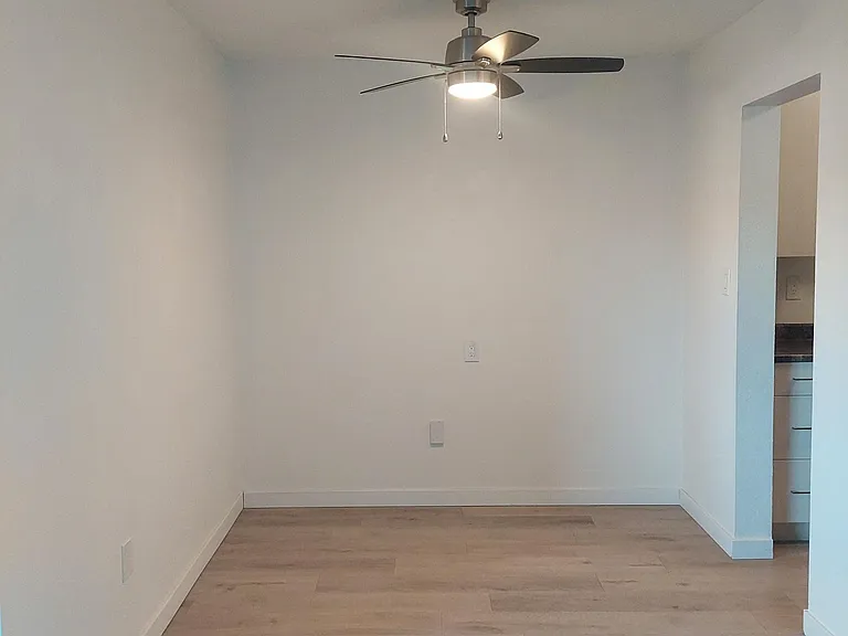 2541 Dingwall St #201 — Photo 25