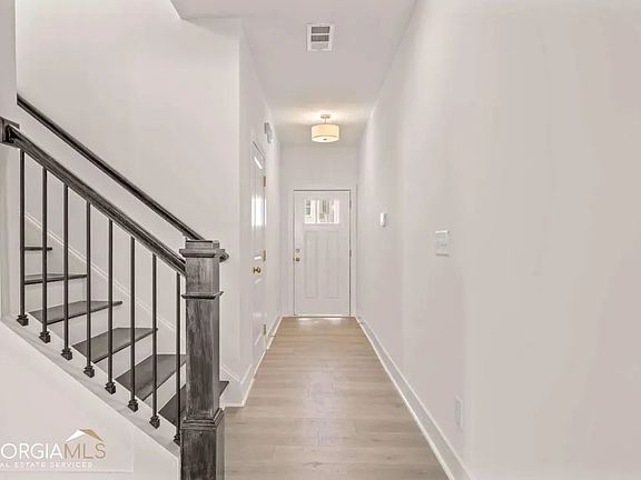 5th image of 206 Auburn Valley Way