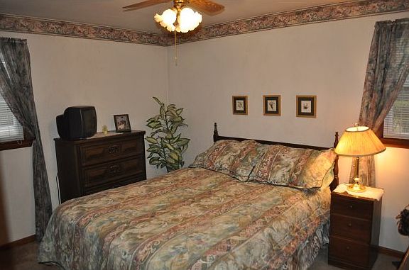5th image of 2320 N Idlewild Ct