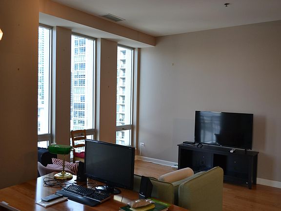 5th image of 1400 S Michigan Ave APT 2509